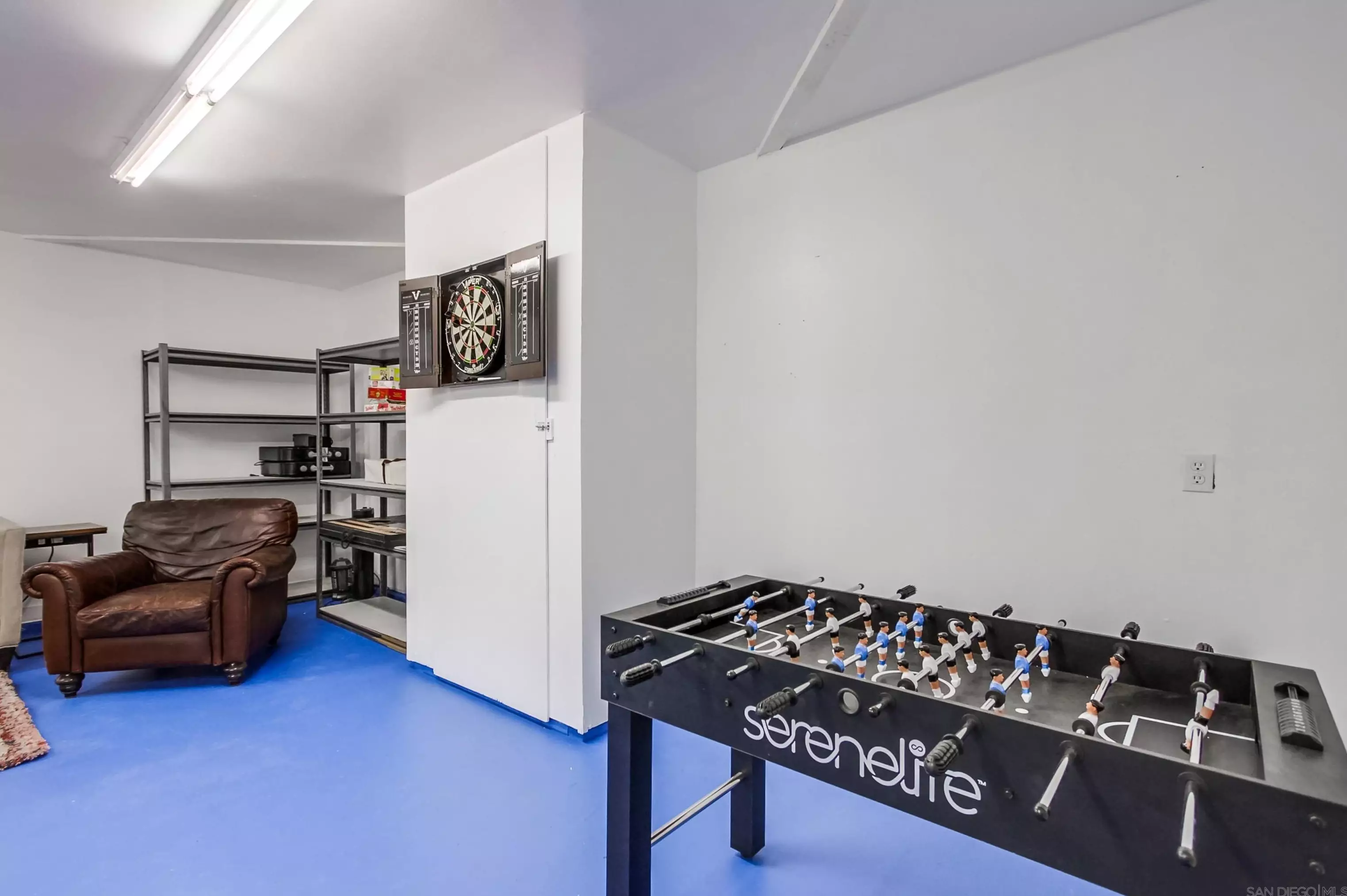 1566 La Vine Ln, Vista CA  92084-7268 exterior