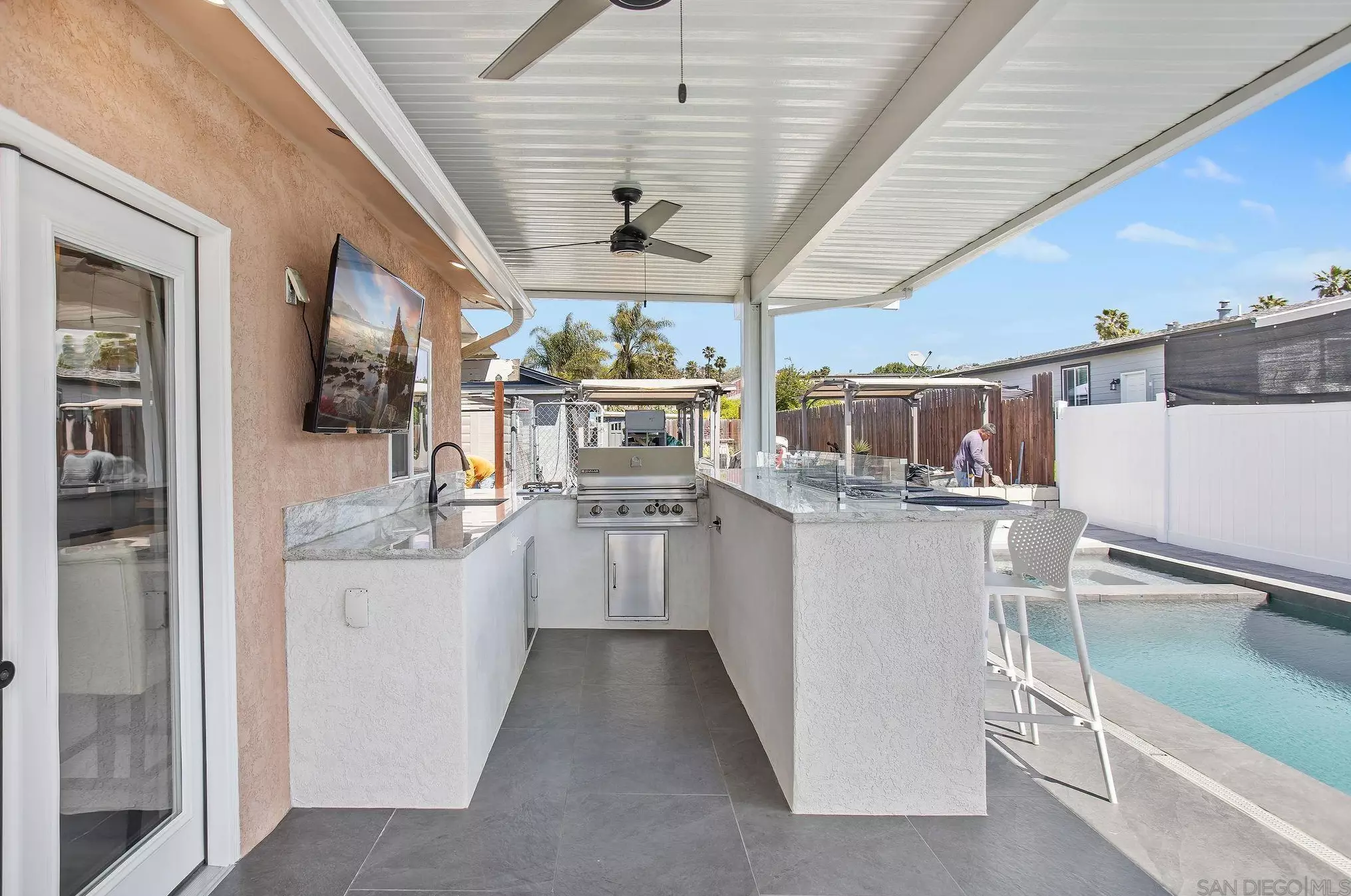 935 Brucker Ave, Spring Valley CA  91977-4806 exterior