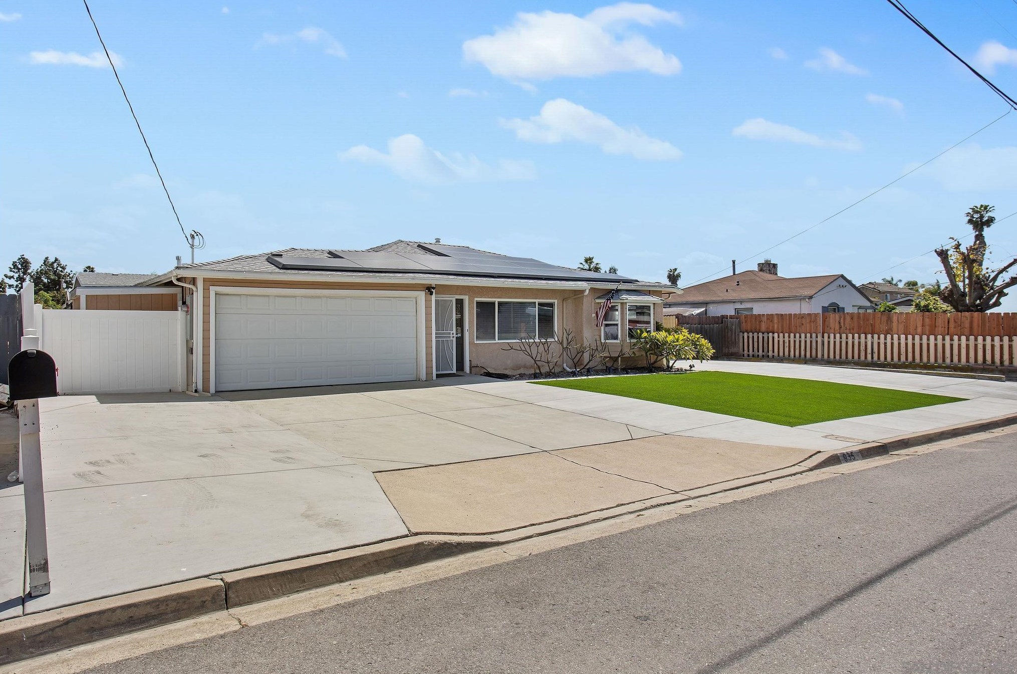935 Brucker Ave, Spring Valley CA  91977-4806 exterior