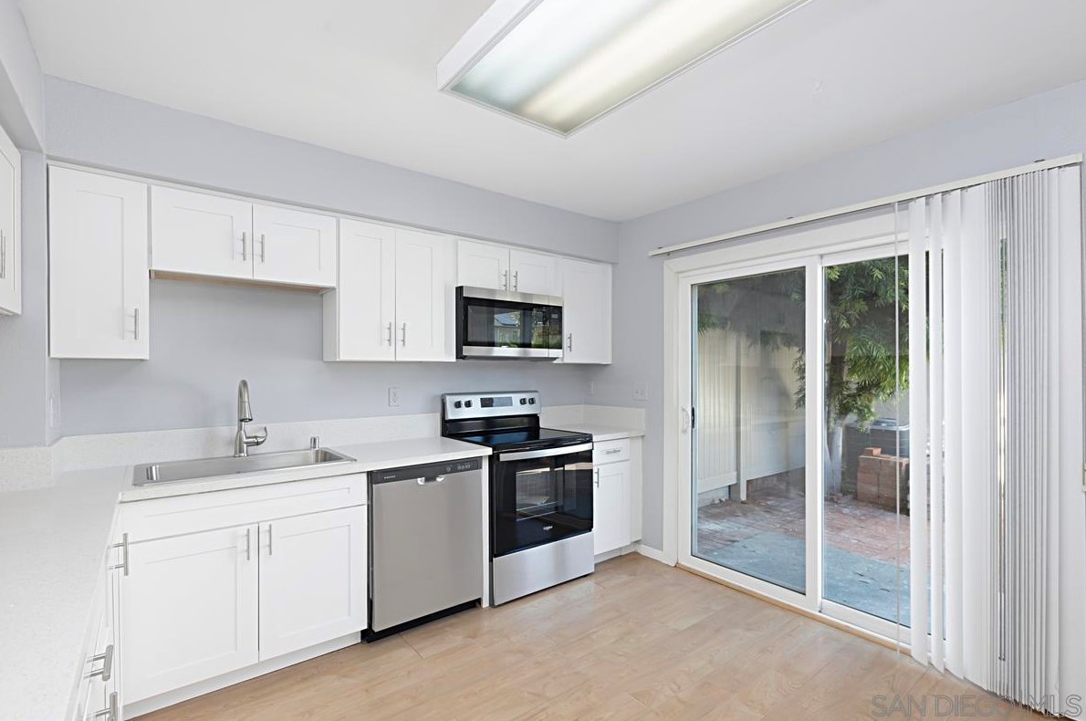 3311 Fairlomas Rd, National City CA  91950-8211 exterior