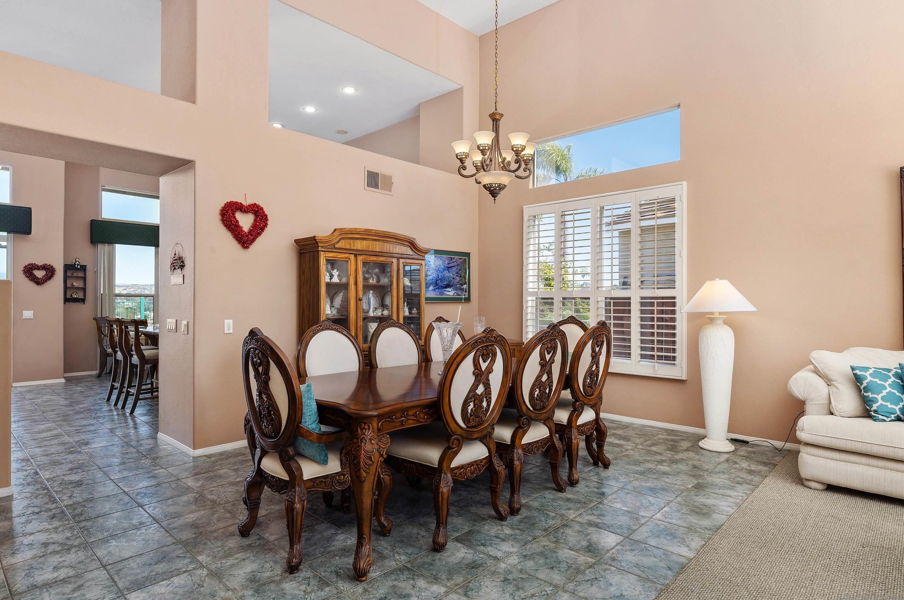 5213 Palmera Dr, Oceanside CA  92056-2117 exterior