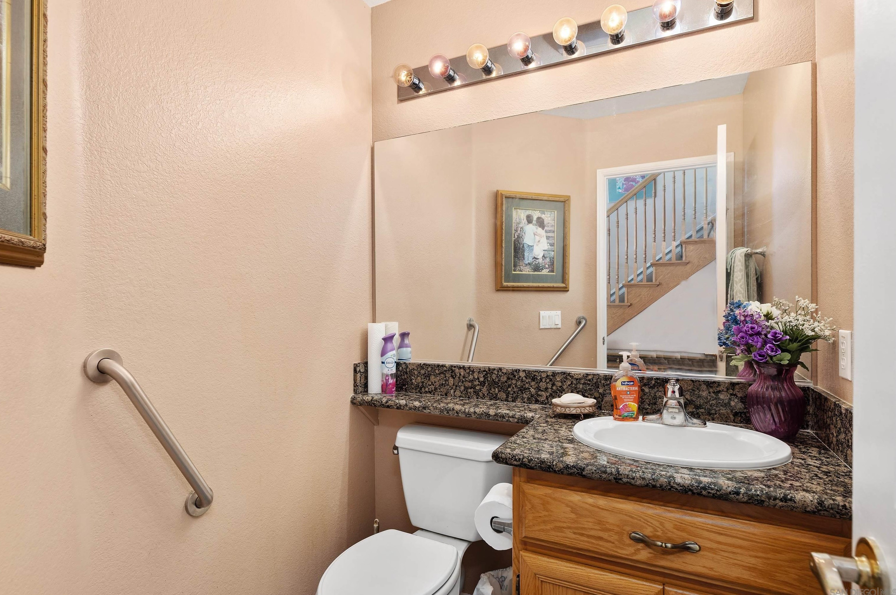 5213 Palmera Dr, Oceanside CA  92056-2117 exterior