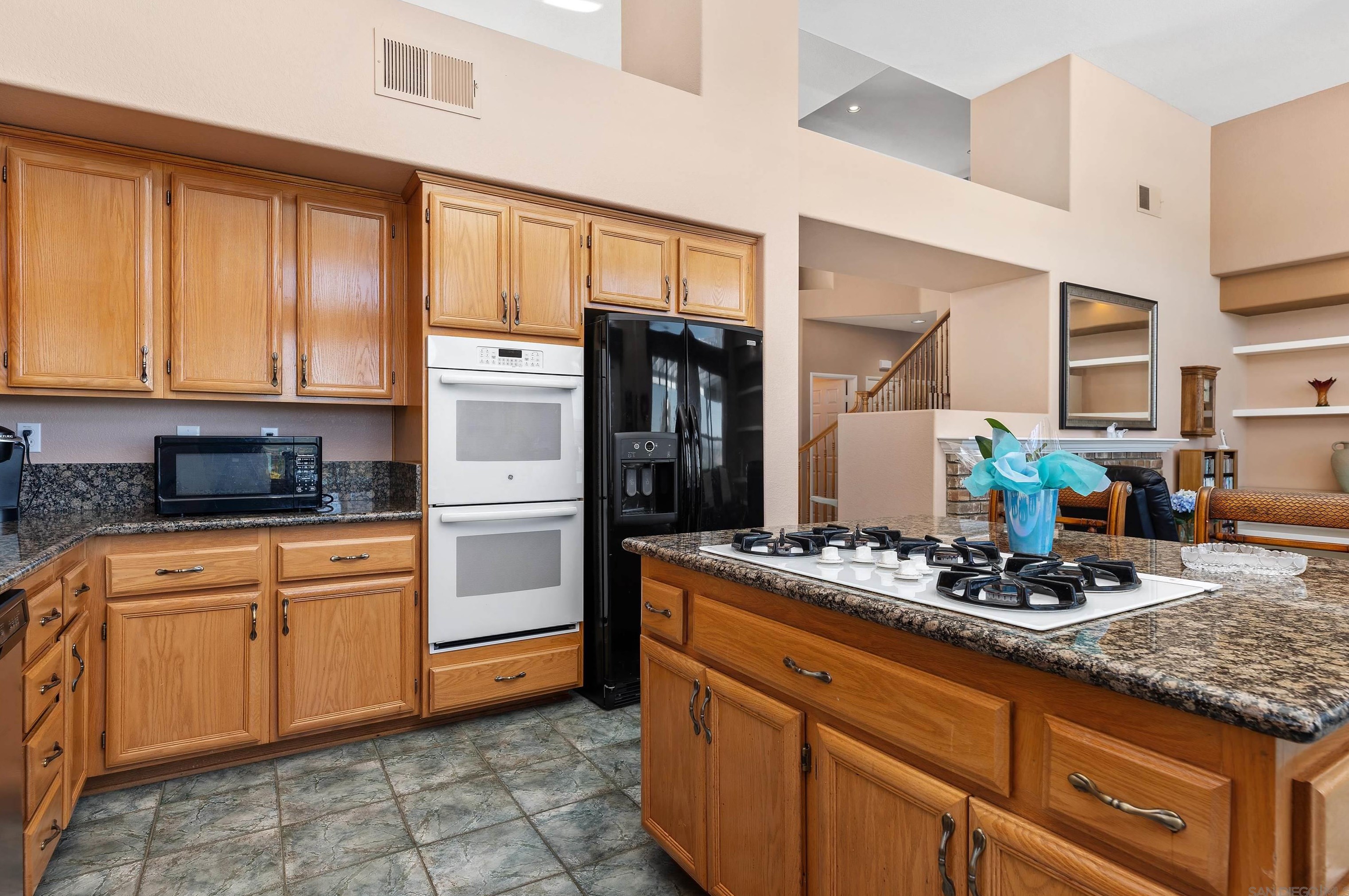 5213 Palmera Dr, Oceanside CA  92056-2117 exterior