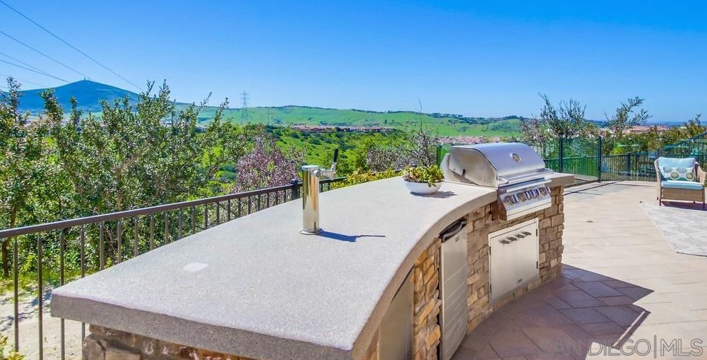 8575 Old Stonefield Chase, San Diego CA  92127-6134 exterior