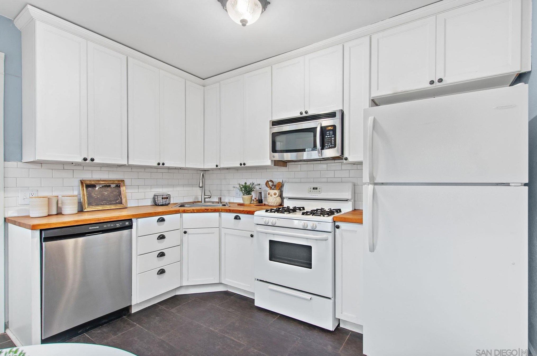 2315 Wightman St, San Diego CA 92104-3147 exterior