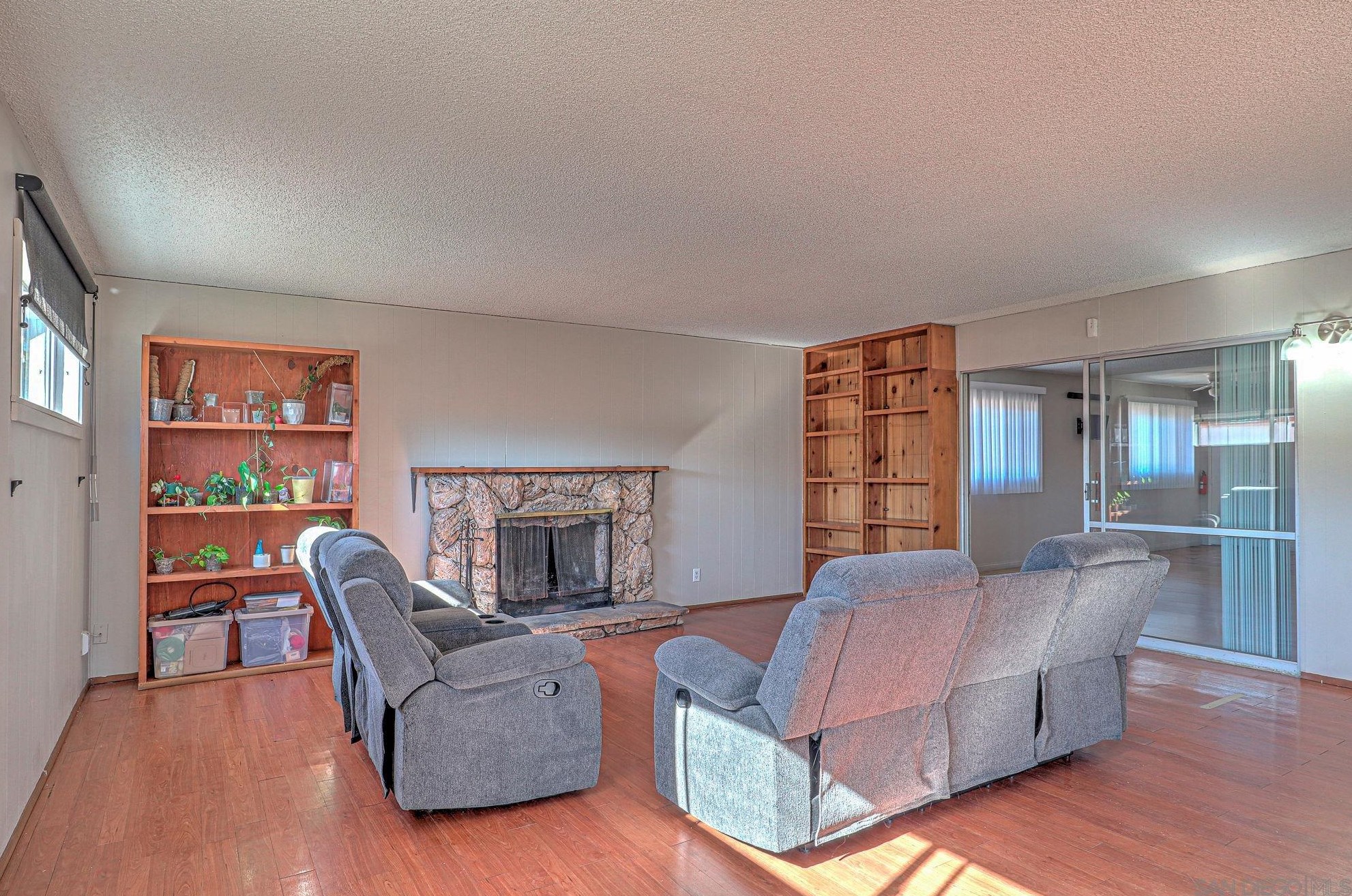 1604 Jasper Ave, Chula Vista CA  91911-5333 exterior