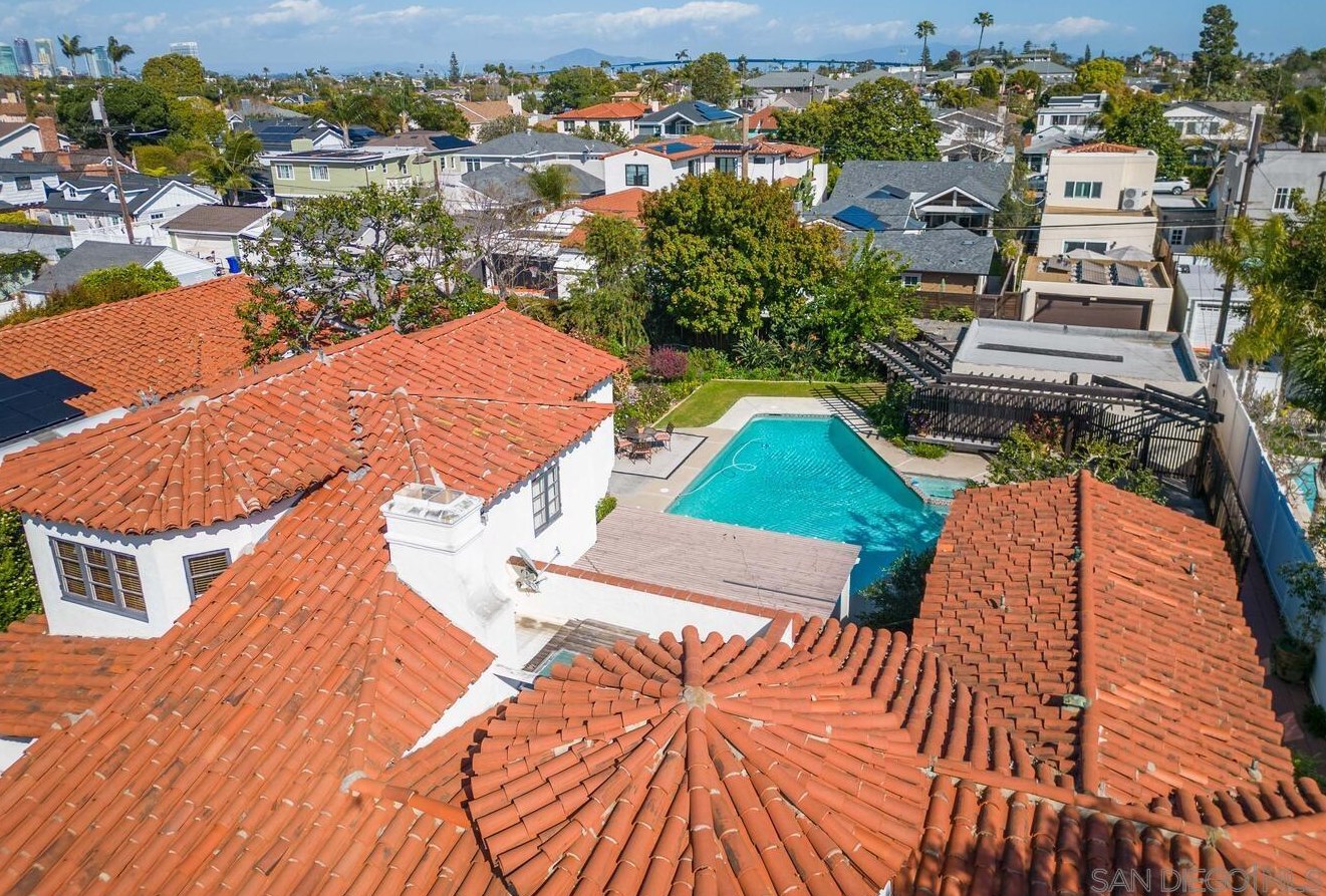 671 Alameda Blvd, San Diego CA 92118-2014 exterior