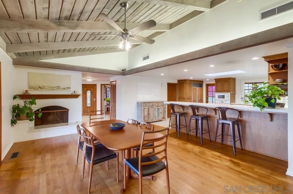 10510 Fuerte Dr, La Mesa CA  91941-4351 exterior