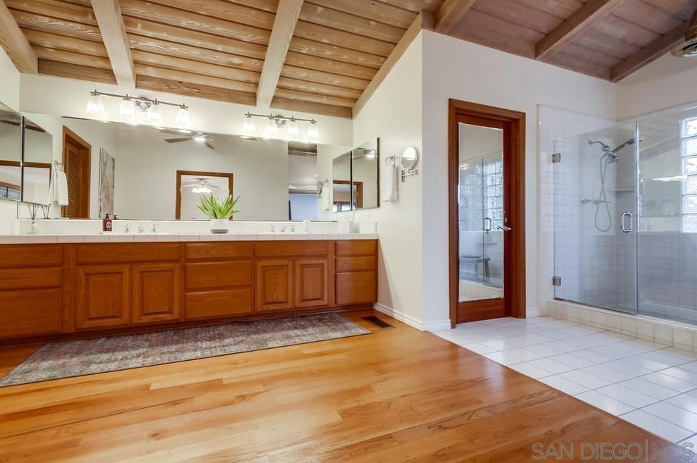 10510 Fuerte Dr, La Mesa CA  91941-4351 exterior