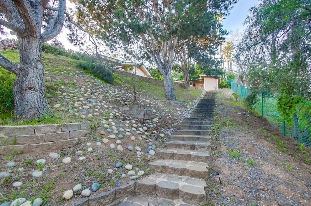 10510 Fuerte Dr, La Mesa CA  91941-4351 exterior