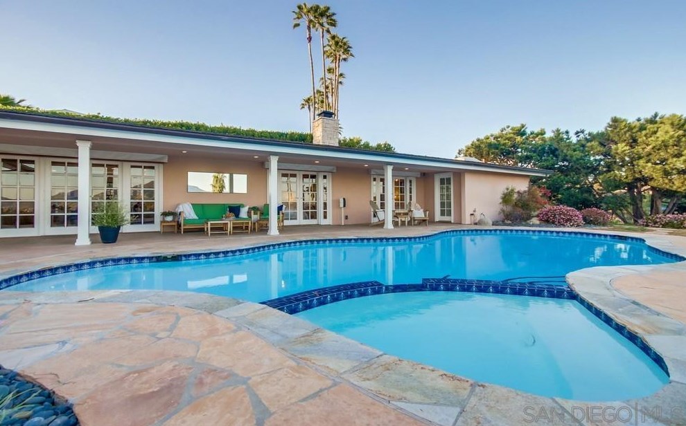 10510 Fuerte Dr, La Mesa CA  91941-4351 exterior