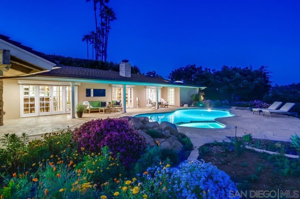 10510 Fuerte Dr, La Mesa CA  91941-4351 exterior