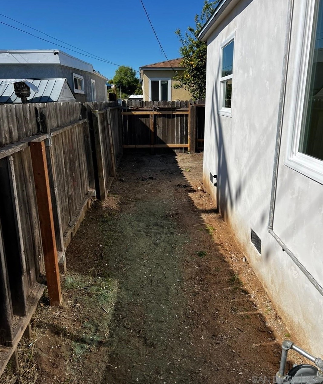 3596 Birch St, San Diego CA 92113-3935 exterior