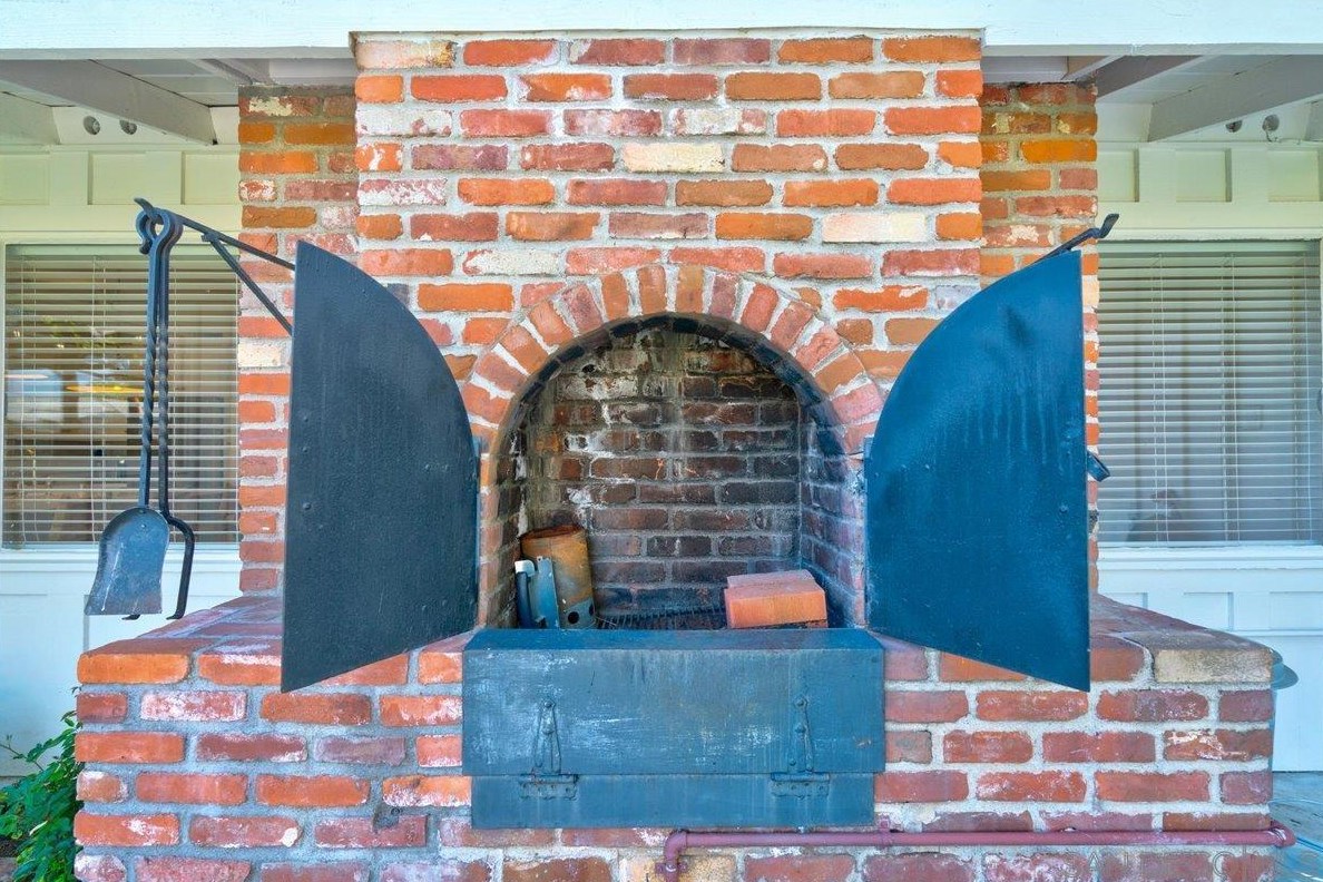 3019 Mesa Dr, Oceanside CA  92054-3705 exterior