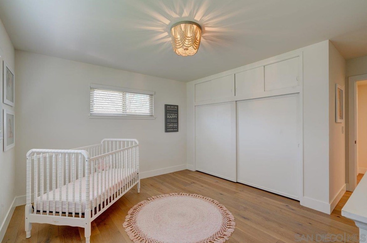 3019 Mesa Dr, Oceanside CA  92054-3705 exterior