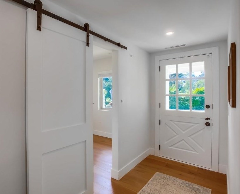 3019 Mesa Dr, Oceanside CA  92054-3705 exterior