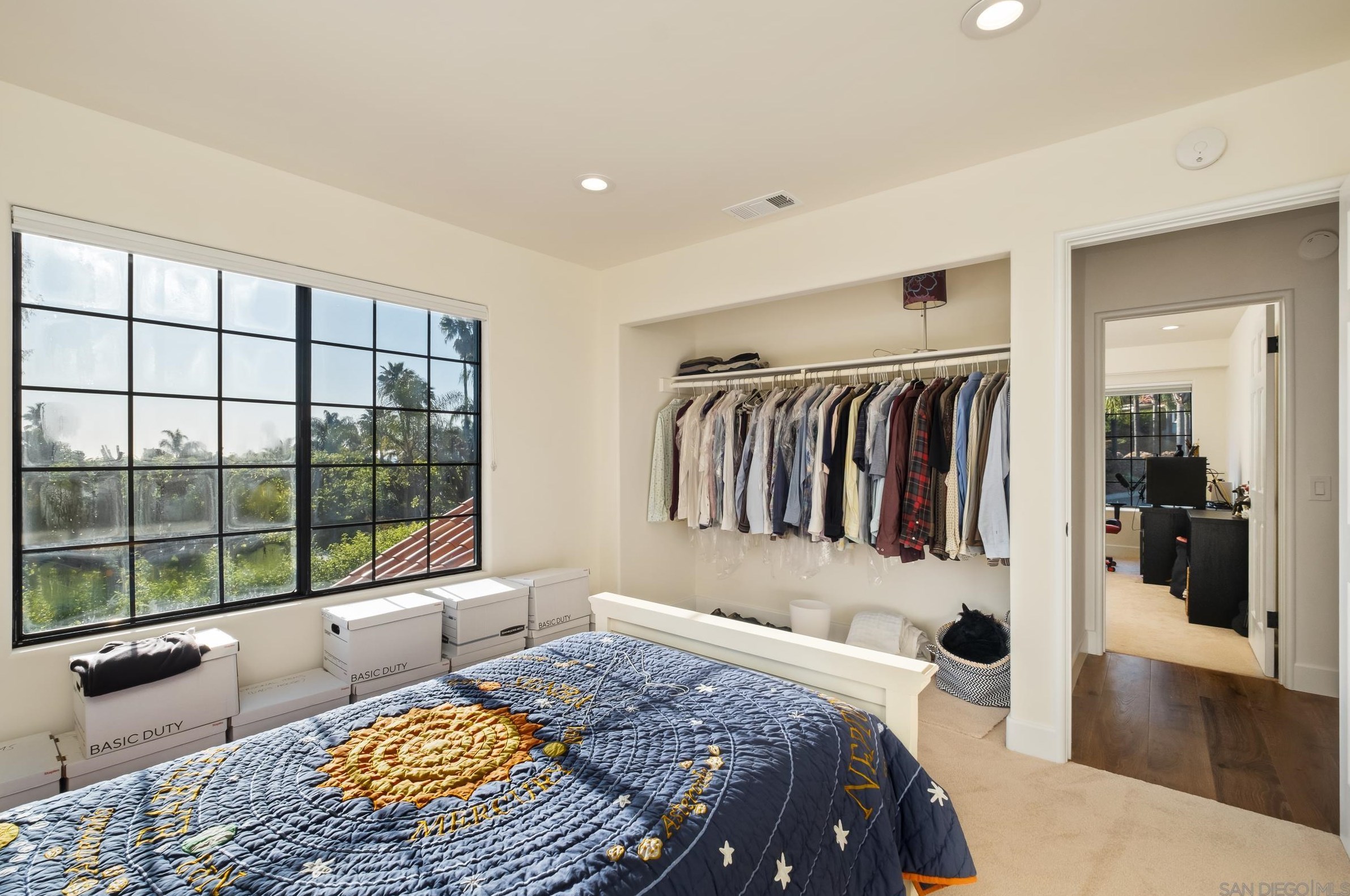 1719 Kings Rd, Vista CA  92084-3639 exterior