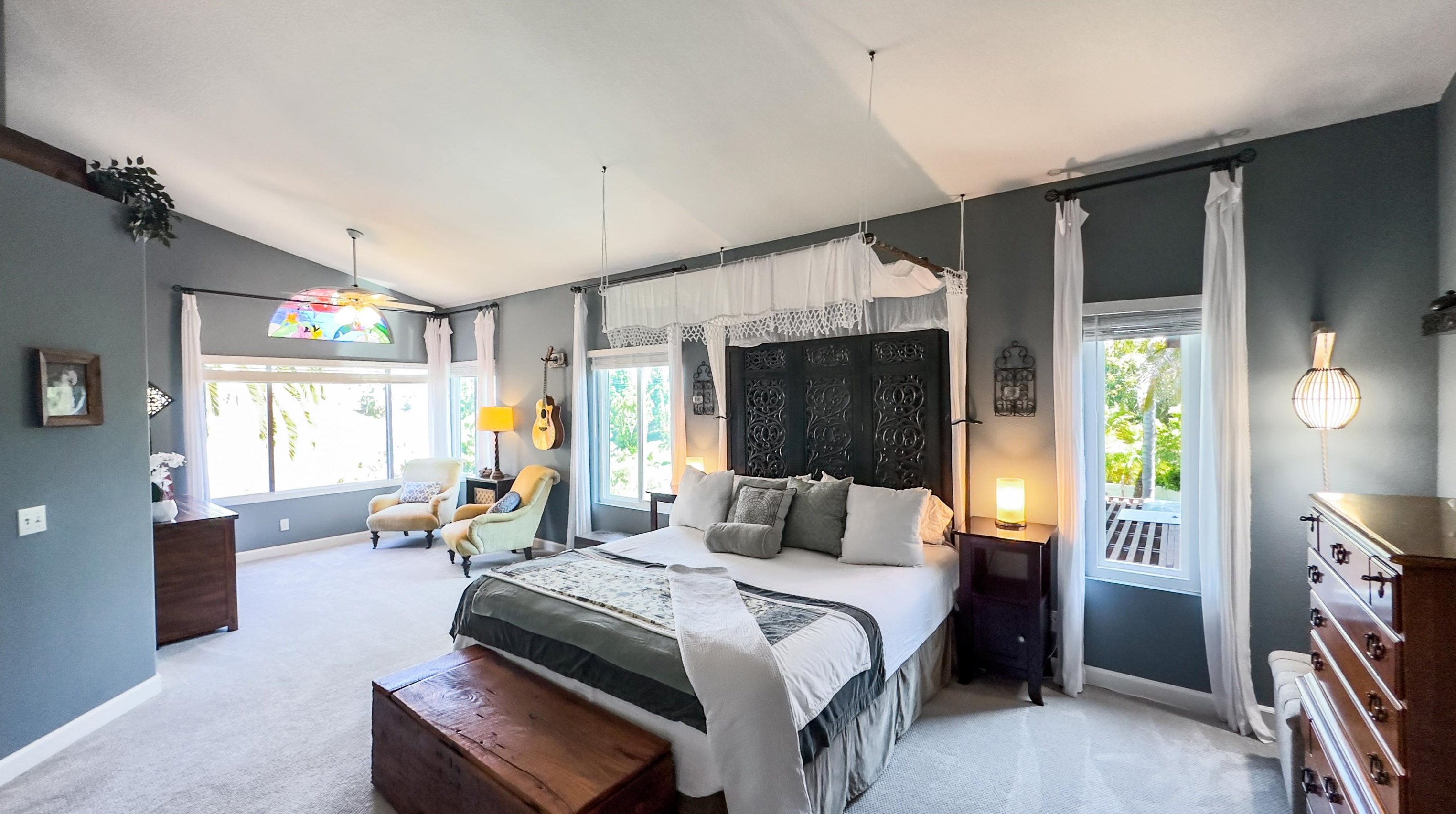 1616 Mountain Pass Cir, Vista CA  92081-8811 exterior