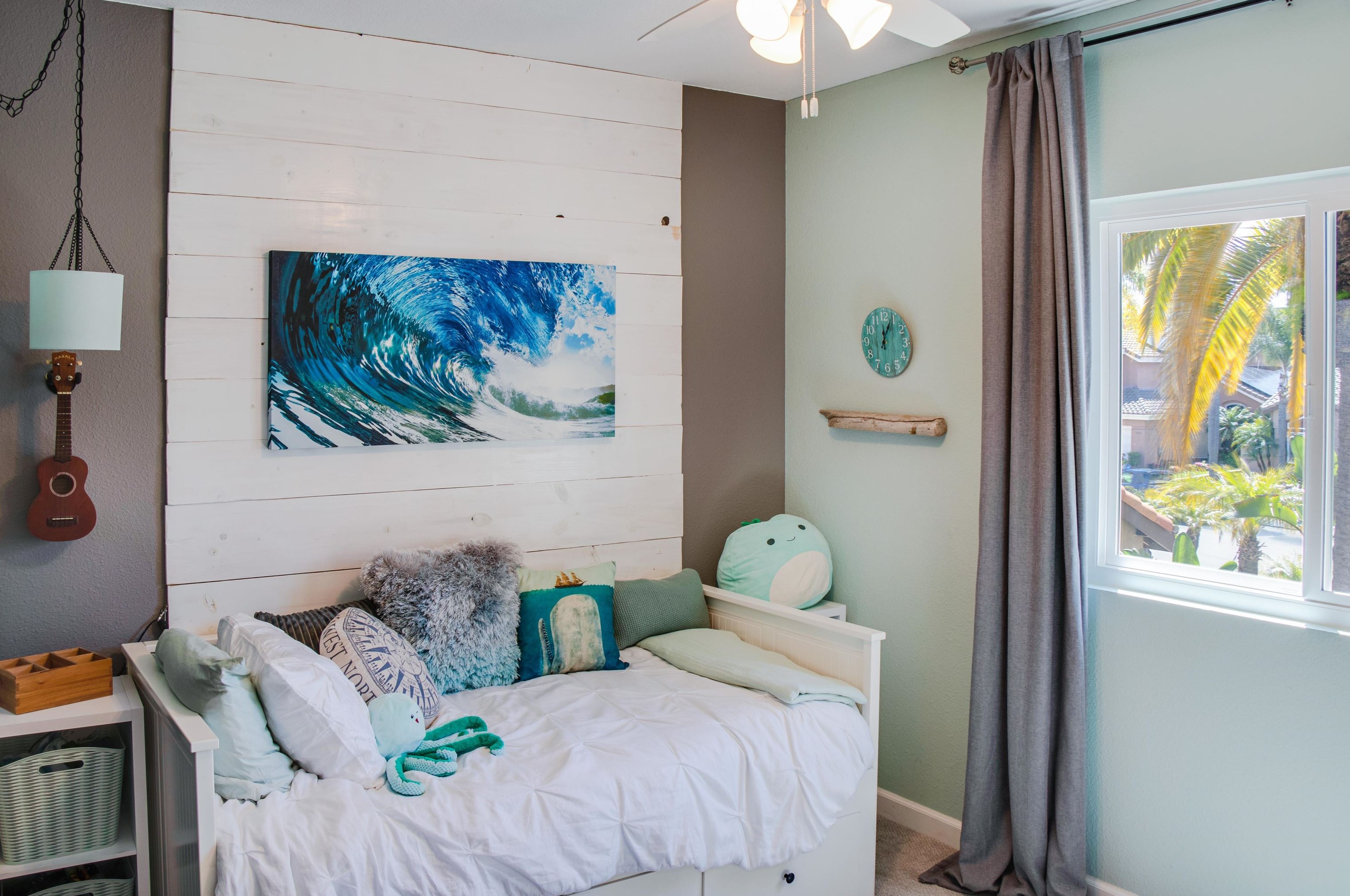 1616 Mountain Pass Cir, Vista CA  92081-8811 exterior