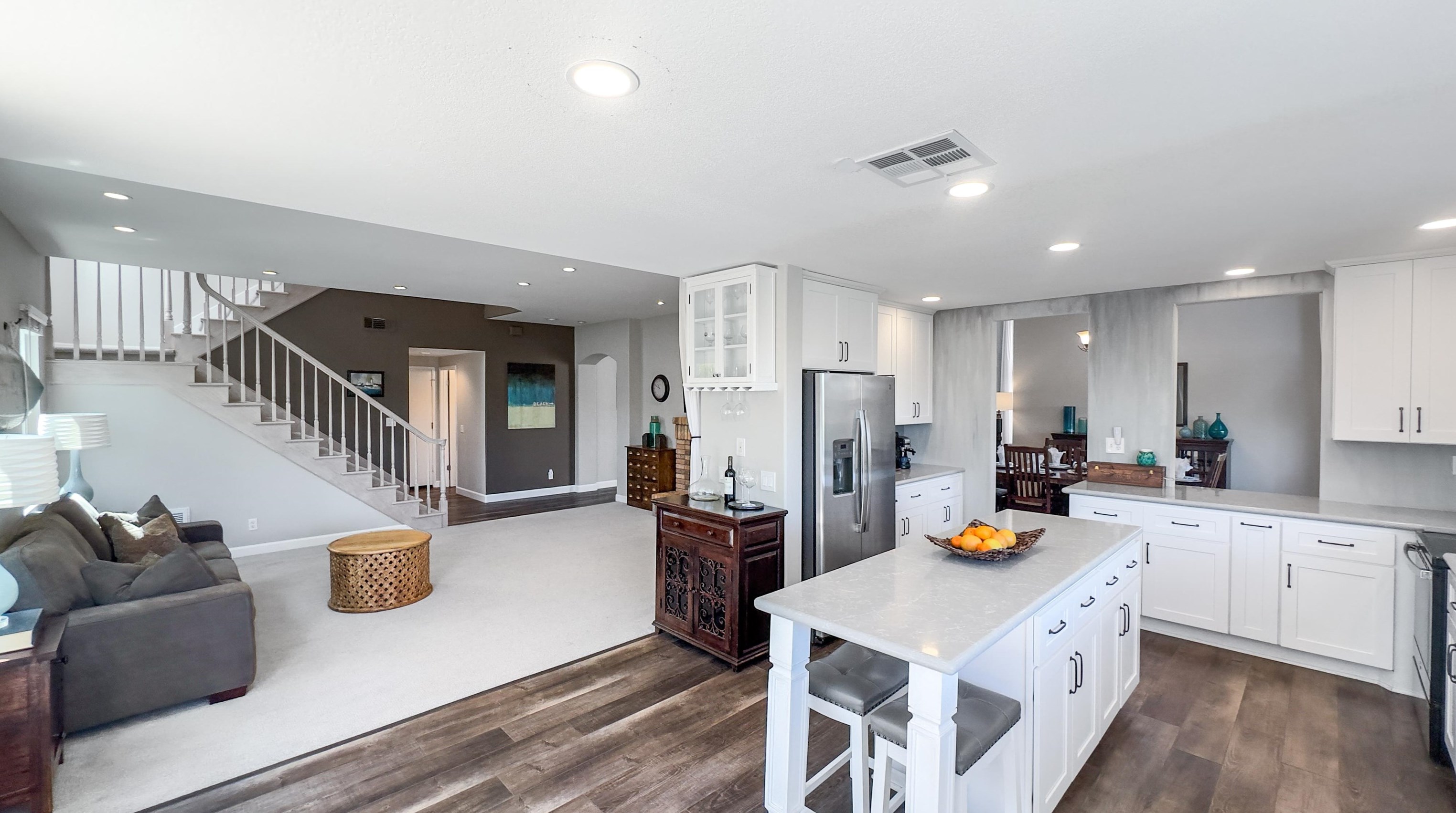 1616 Mountain Pass Cir, Vista CA  92081-8811 exterior