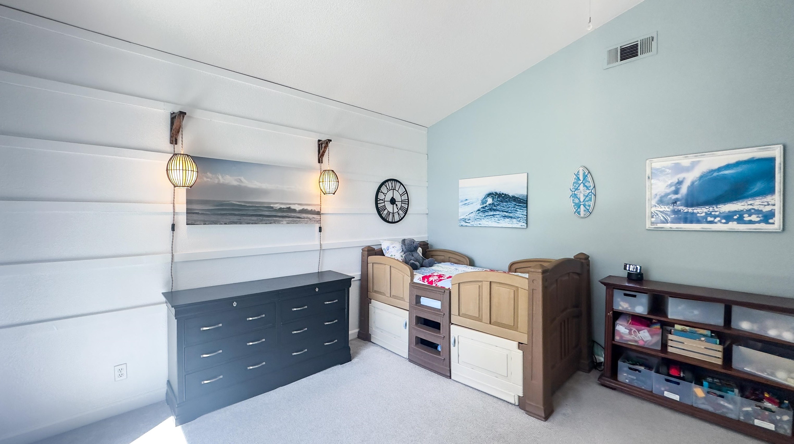 1616 Mountain Pass Cir, Vista CA  92081-8811 exterior