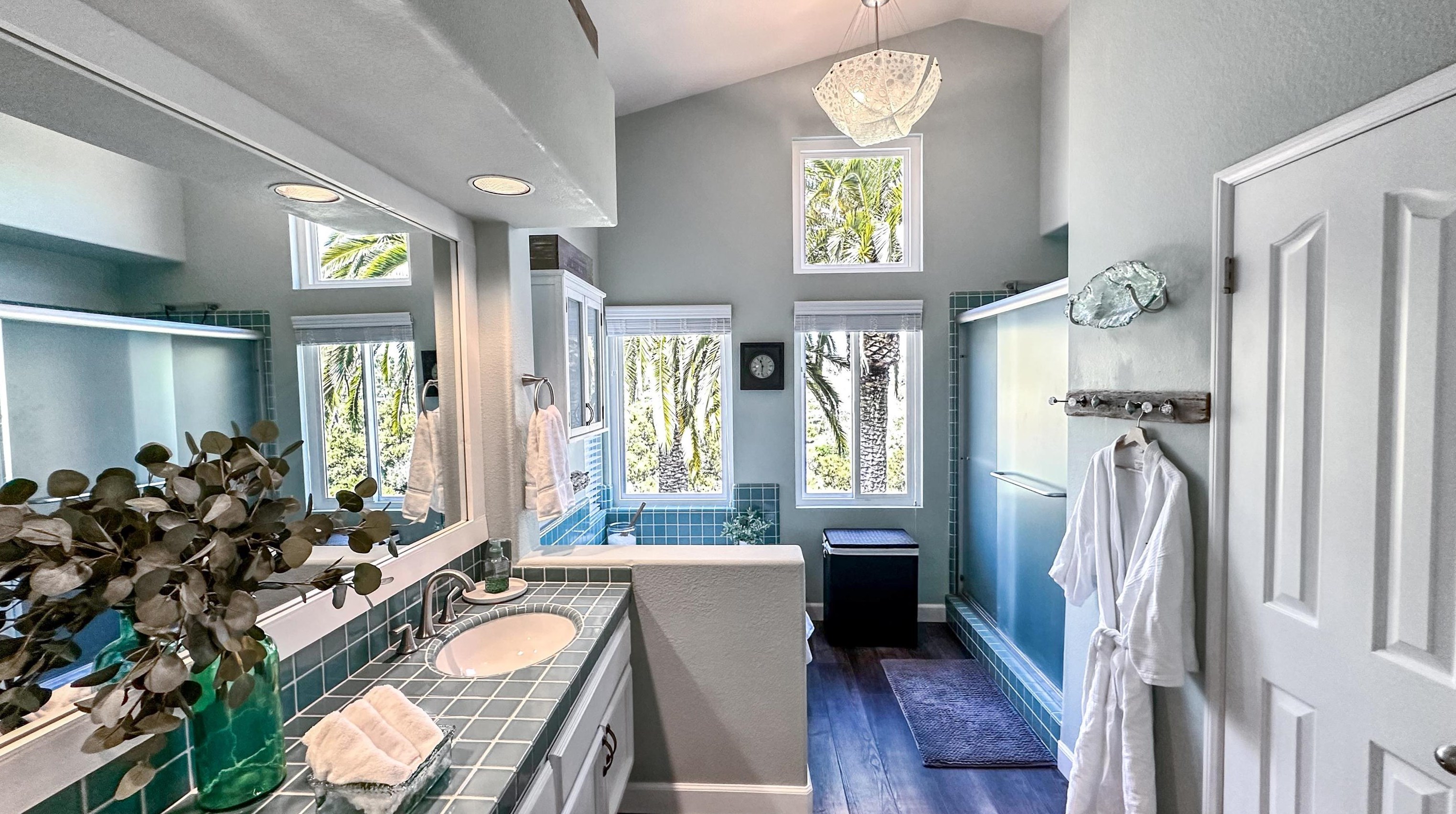 1616 Mountain Pass Cir, Vista CA  92081-8811 exterior