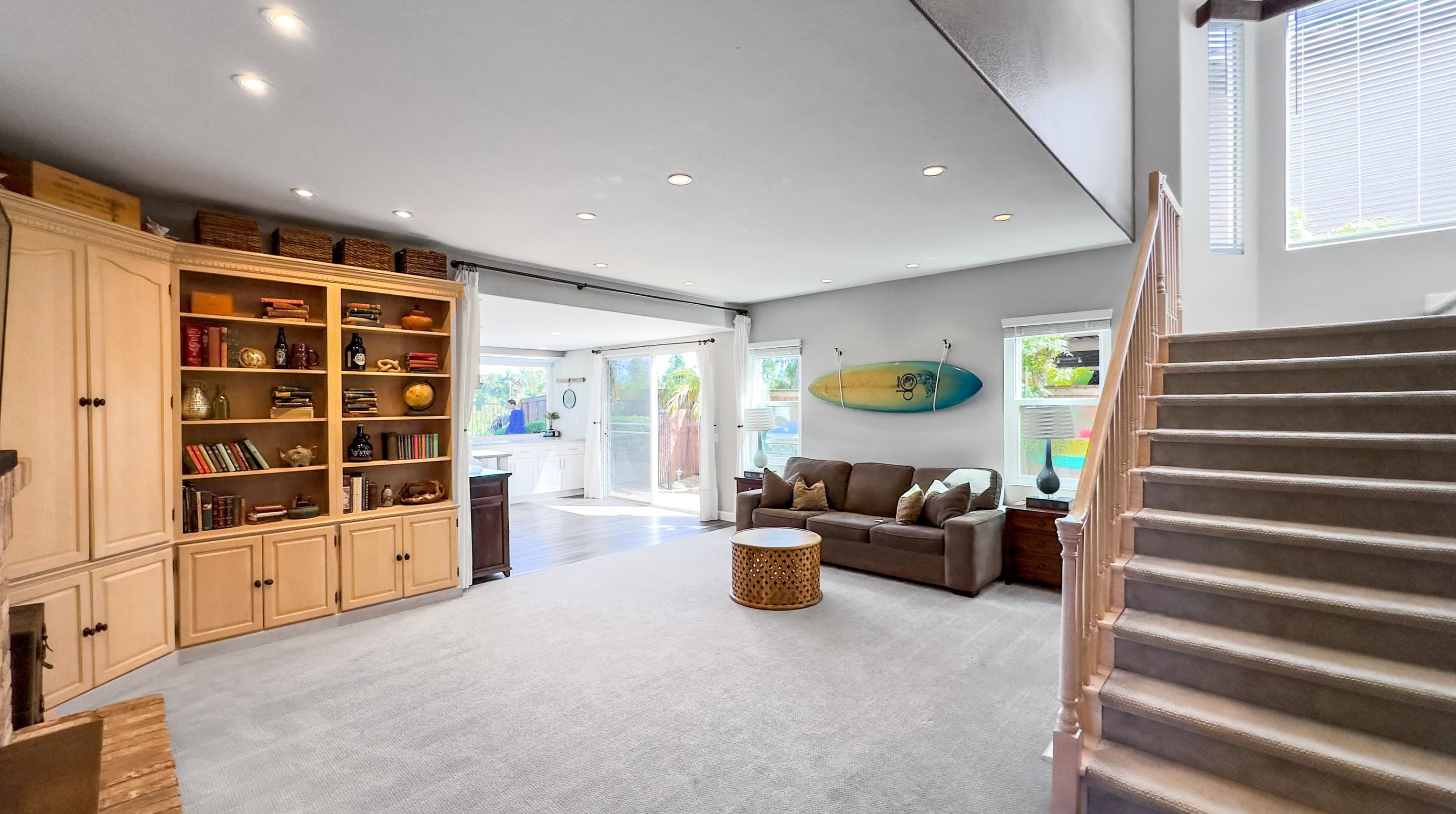 1616 Mountain Pass Cir, Vista CA  92081-8811 exterior