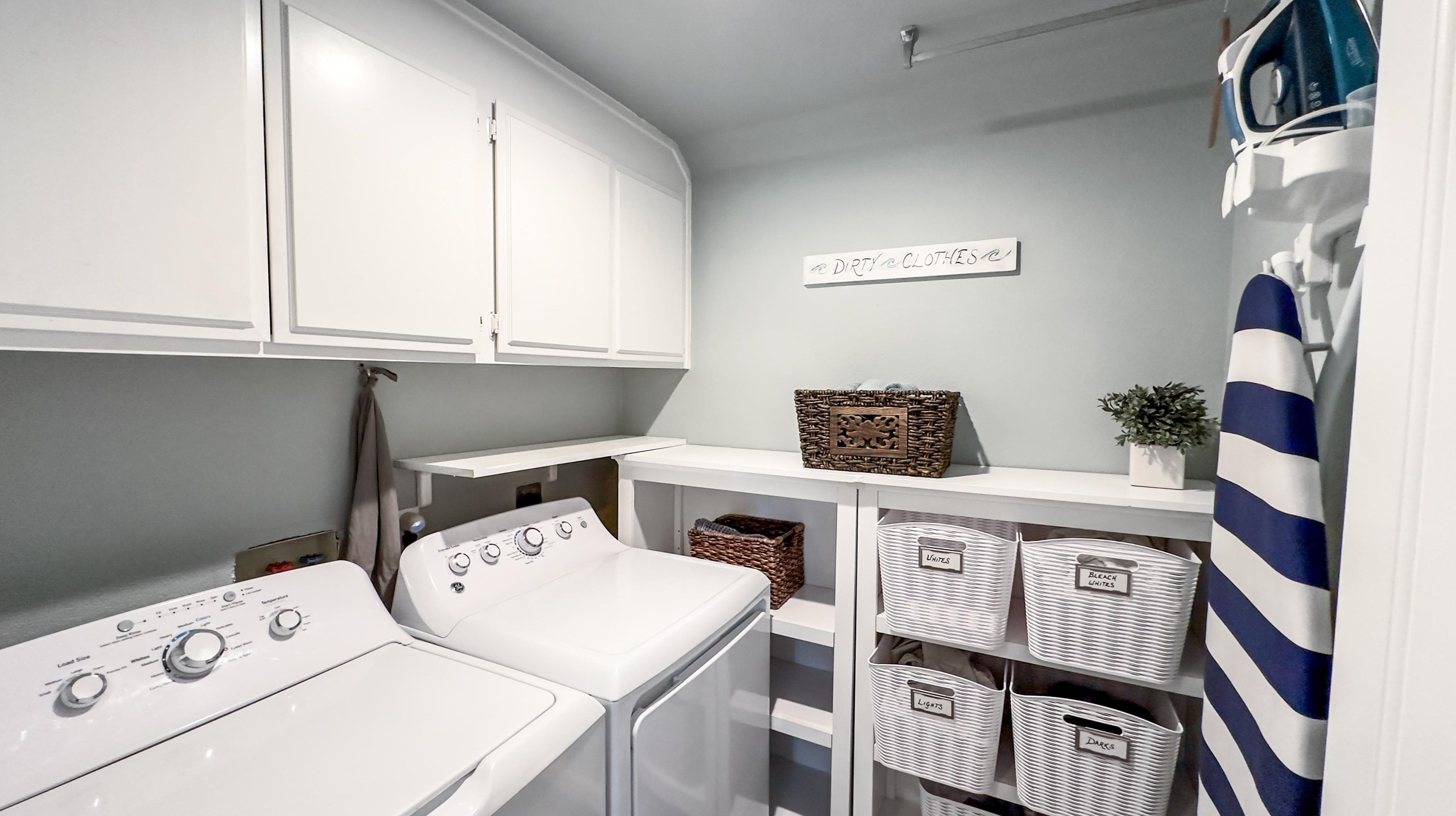 1616 Mountain Pass Cir, Vista CA  92081-8811 exterior