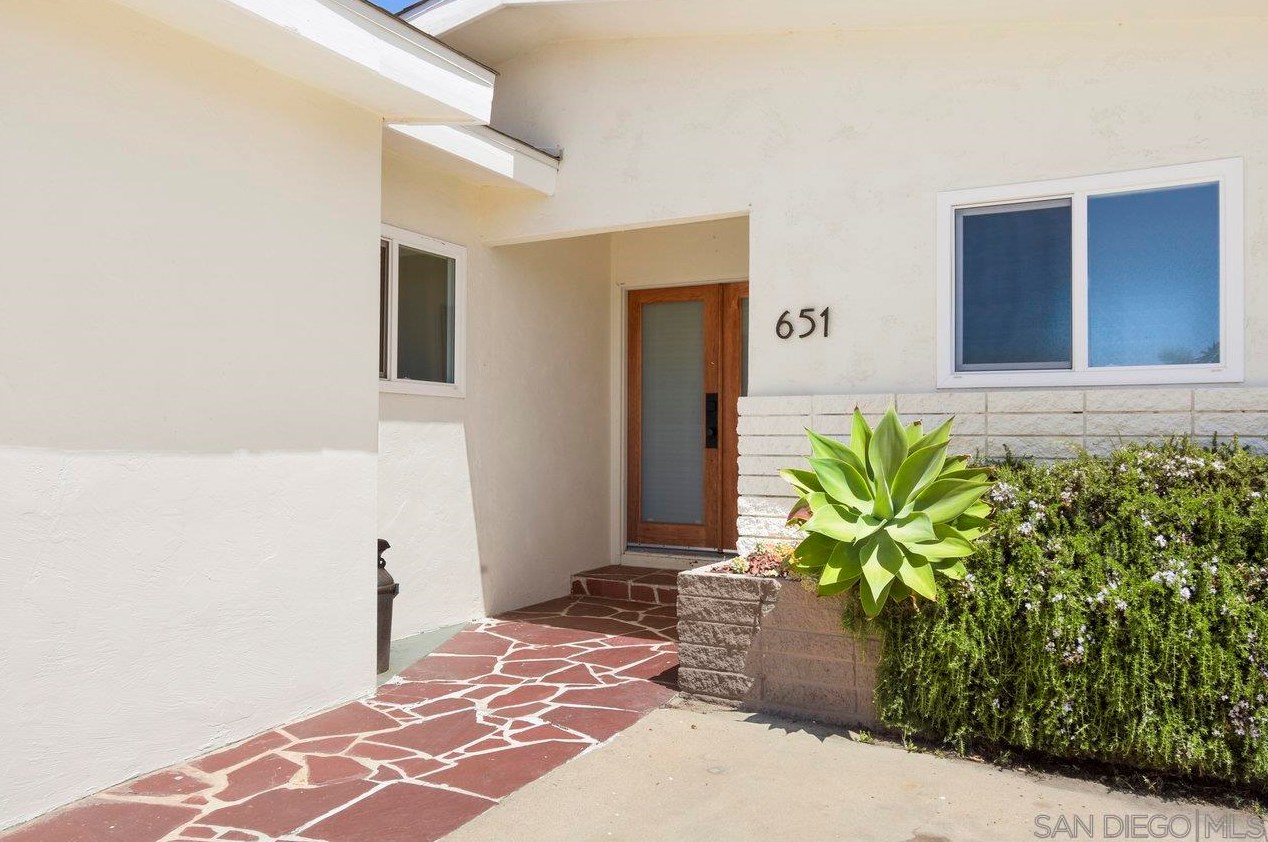 651 Landis Ave, Chula Vista CA  91910-5710 exterior