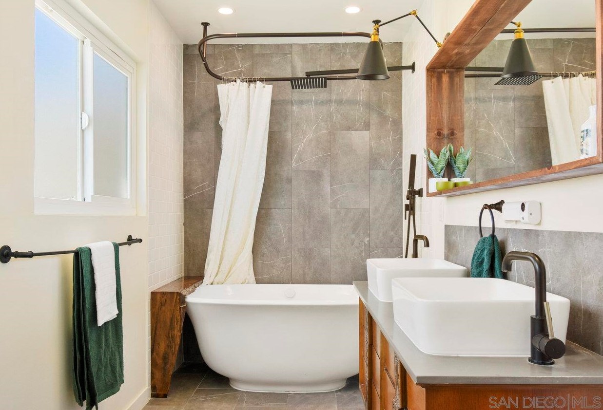 651 Landis Ave, Chula Vista CA  91910-5710 exterior