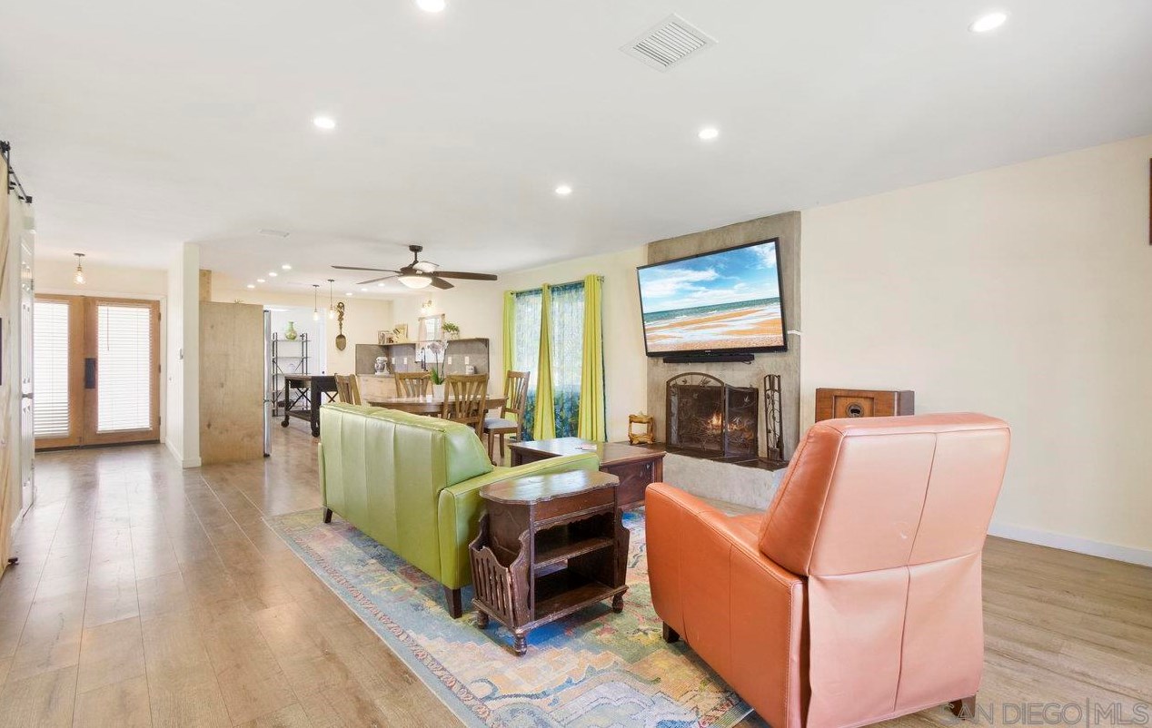 651 Landis Ave, Chula Vista CA  91910-5710 exterior