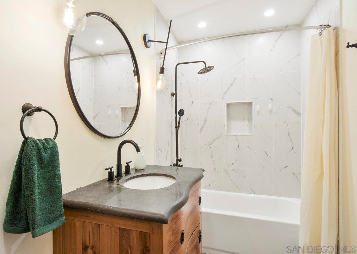 651 Landis Ave, Chula Vista CA  91910-5710 exterior