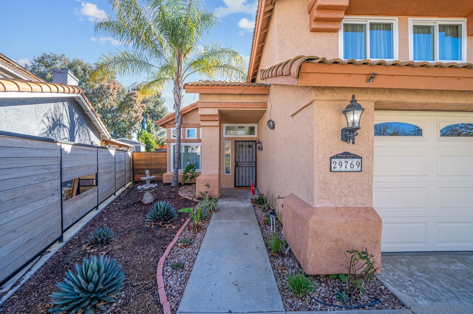 29769 Stonewood Rd, Temecula CA  92591-5303 exterior