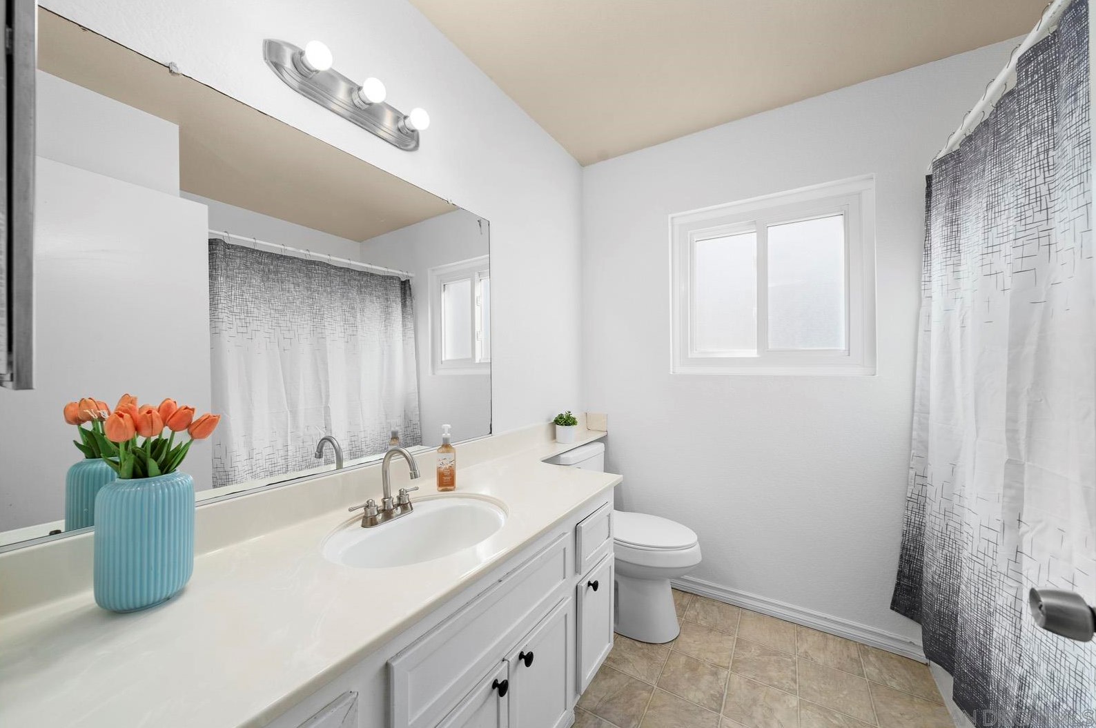 29769 Stonewood Rd, Temecula CA  92591-5303 exterior