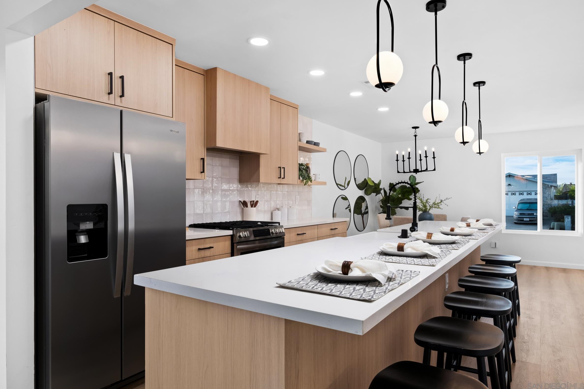 8685 Hebrides Dr, San Diego CA 92126-3314 exterior