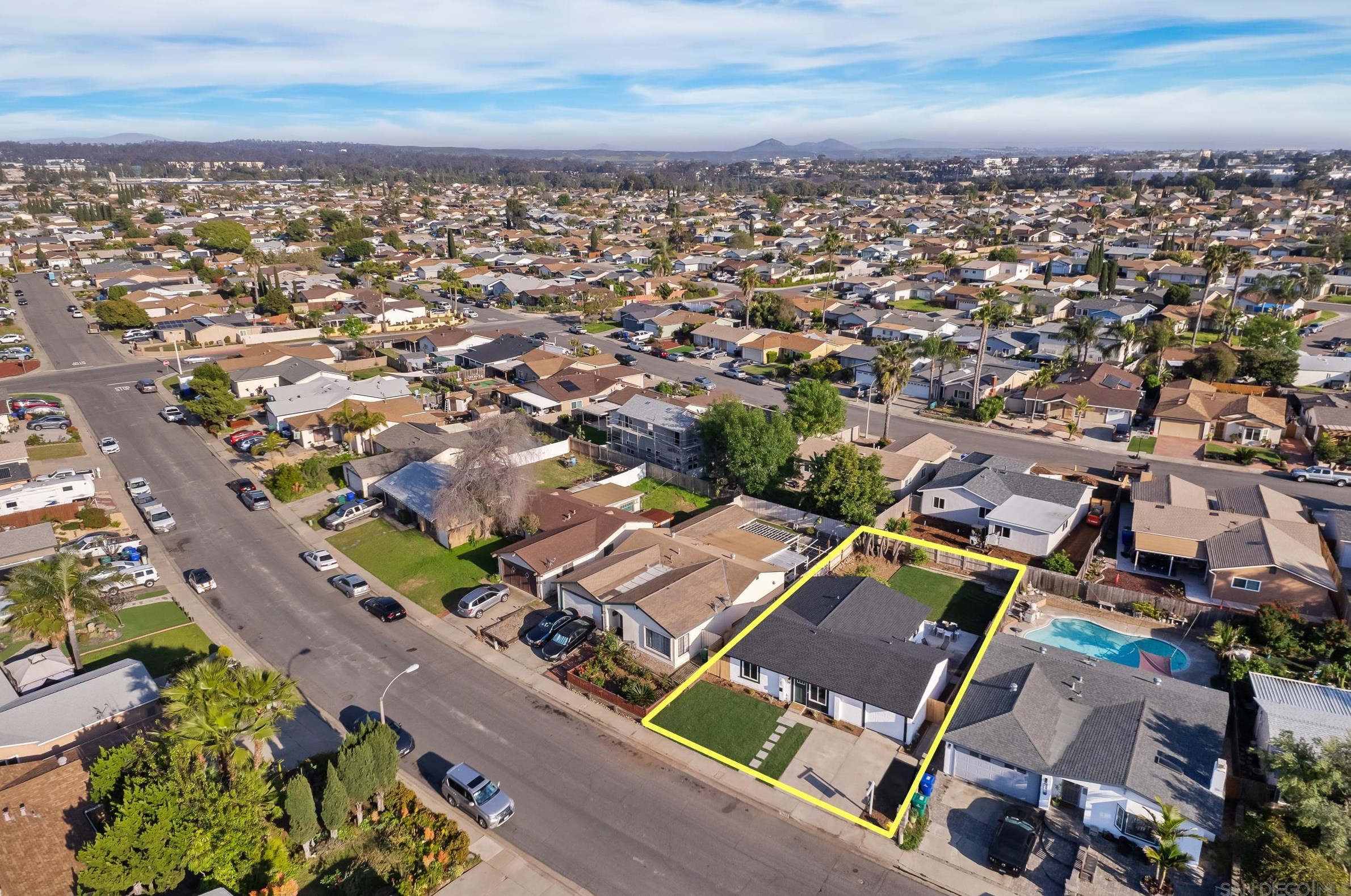 8685 Hebrides Dr, San Diego CA 92126-3314 exterior