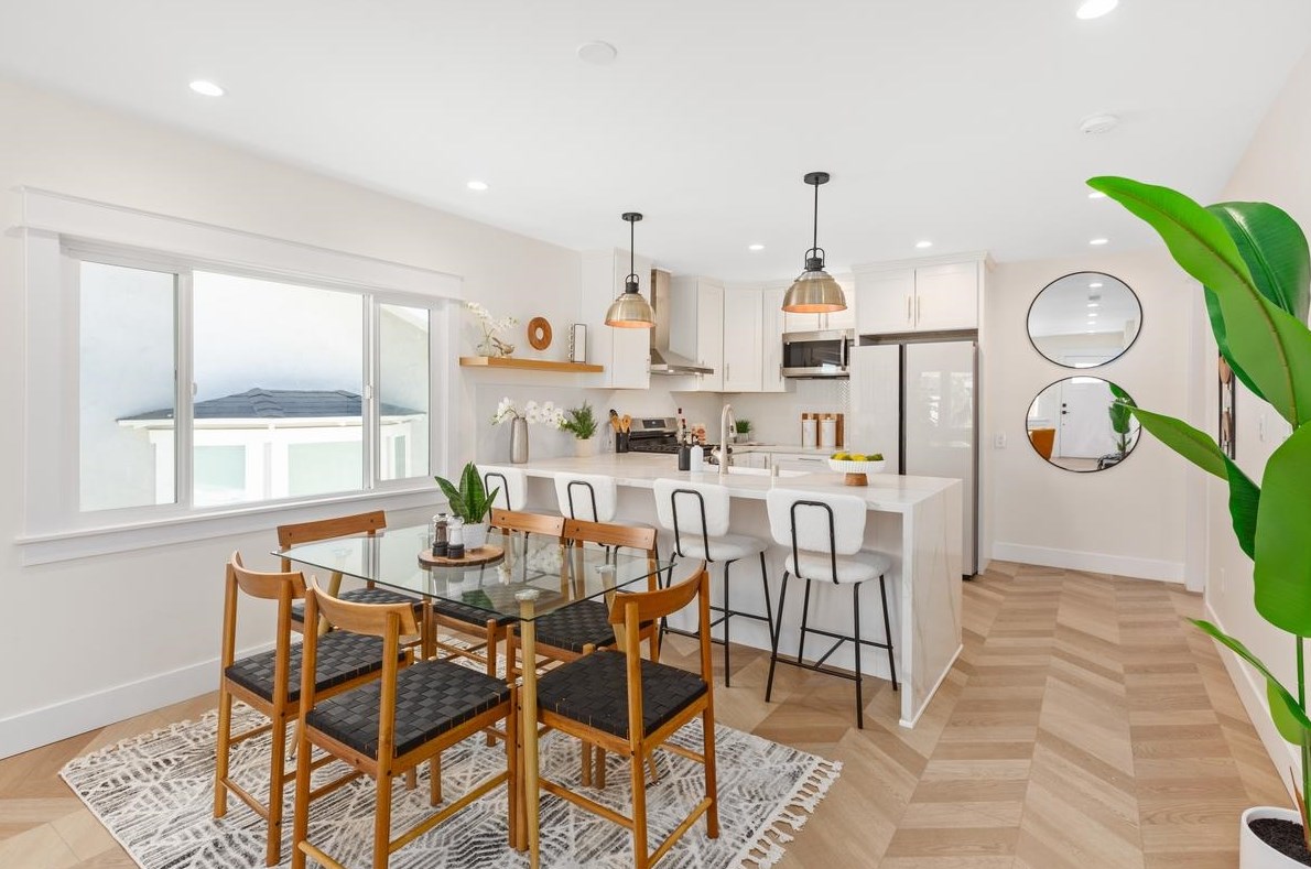 244 27th St, San Diego CA  92102-3118 exterior