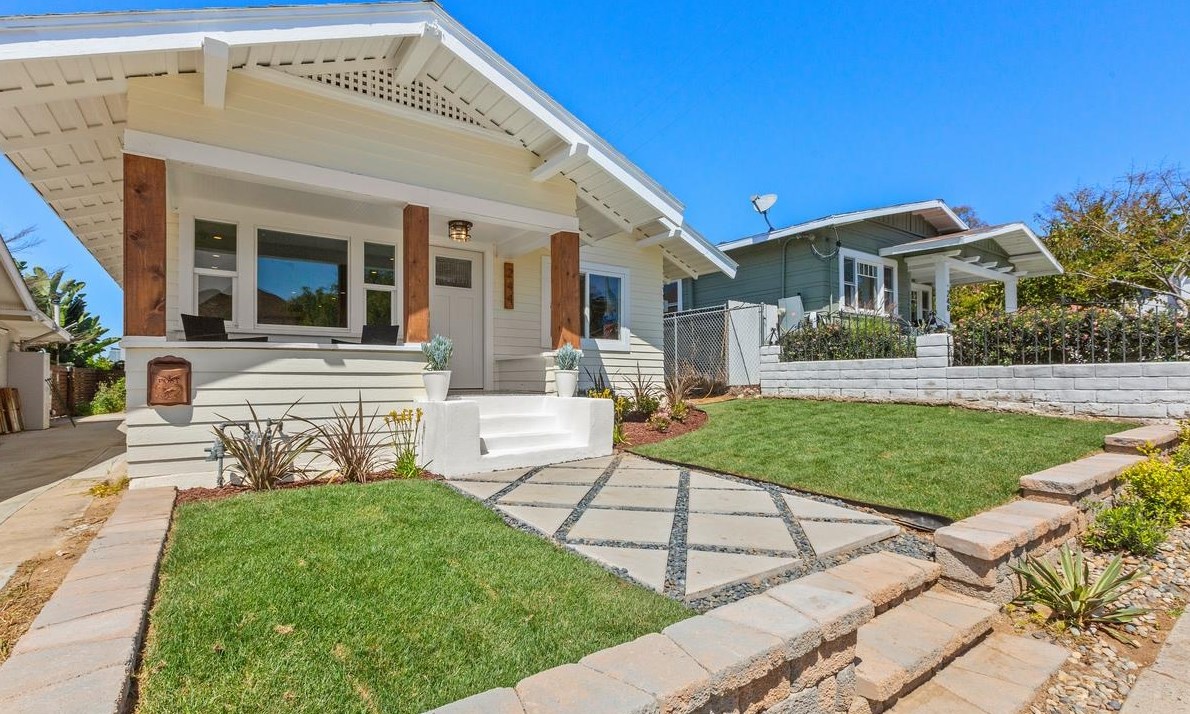 244 27th St, San Diego CA  92102-3118 exterior