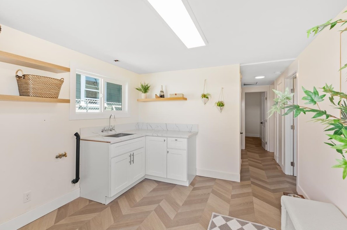 244 27th St, San Diego CA  92102-3118 exterior