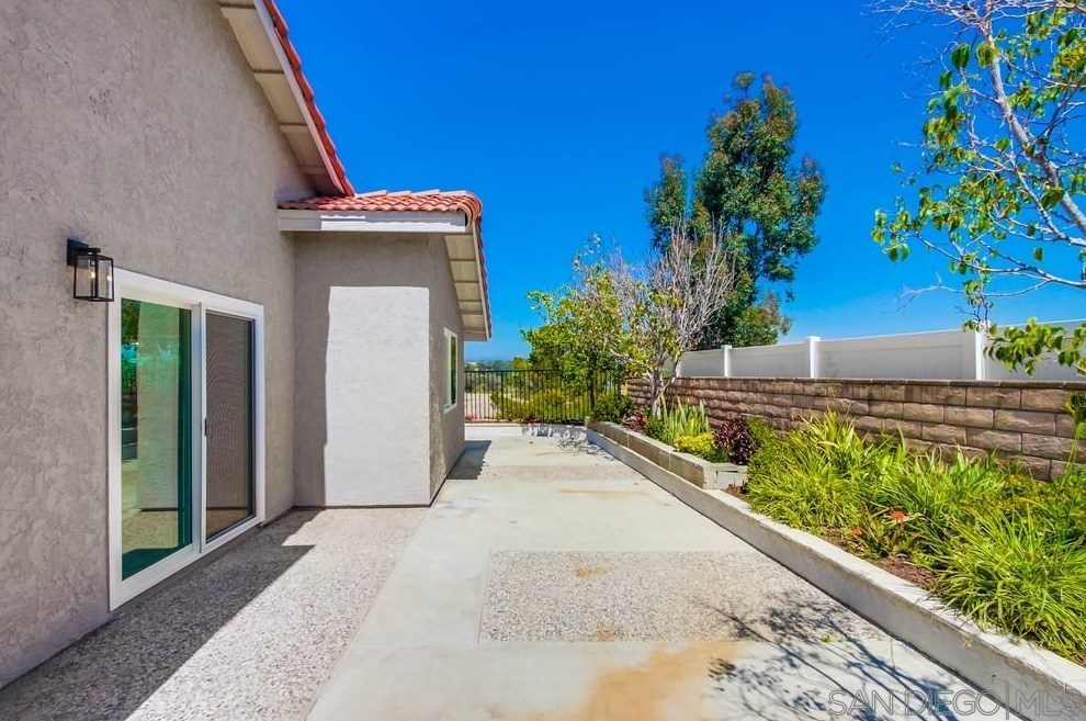 774 Grey Hawk Ct, Oceanside CA  92057-6353 exterior