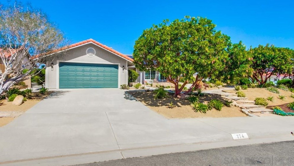 774 Grey Hawk Ct, Oceanside CA  92057-6353 exterior