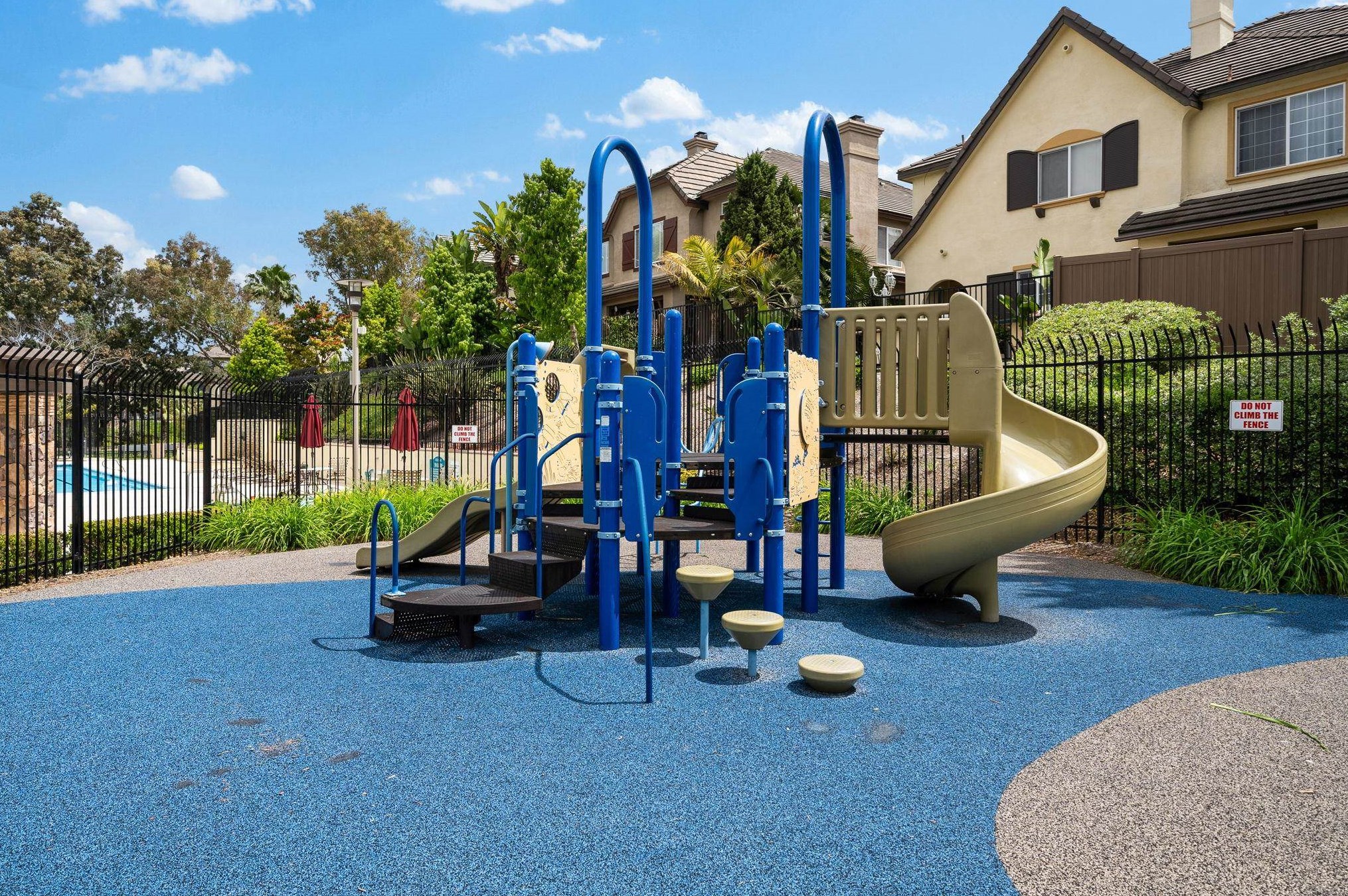 1354 Normandy Dr, Chula Vista CA  91913-3936 exterior