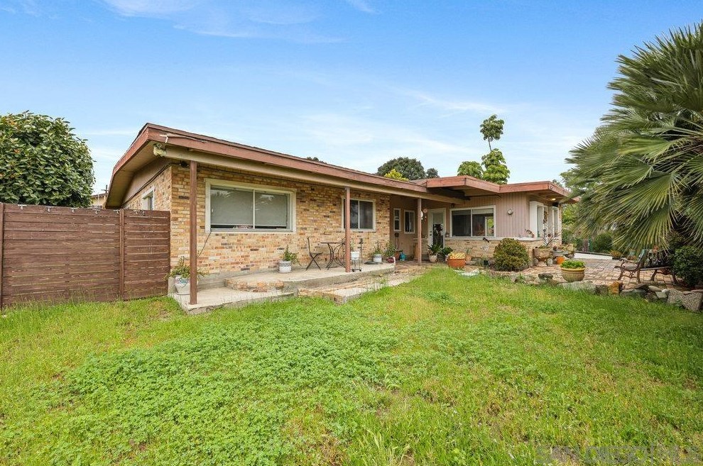 3738 King St, La Mesa CA  91941-7437 exterior