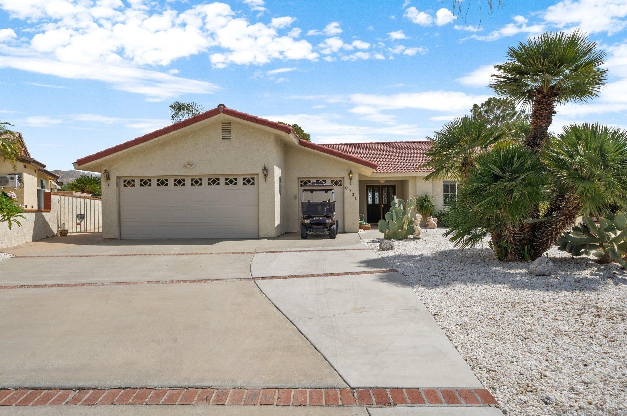 9721 Siwanoy Dr, Desert Hot Springs CA  92240-1330 exterior