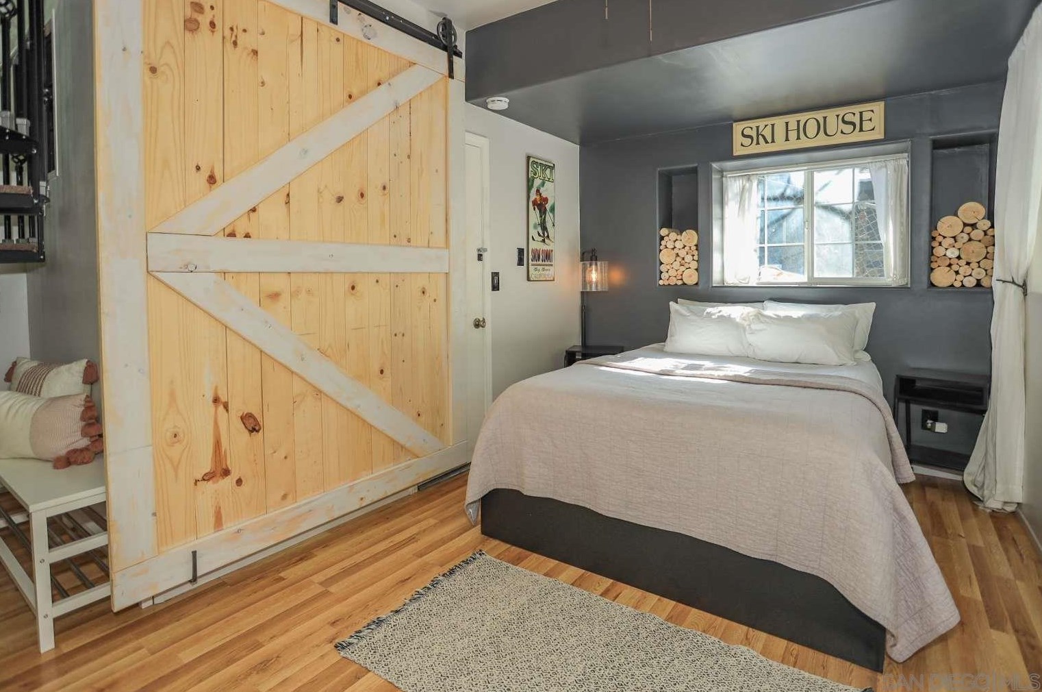 325 Hilltop Ln, Big Bear City CA  92314-9637 exterior