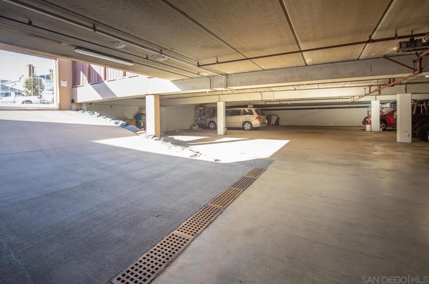 835 D Ave, San Diego CA  92118-2198 exterior