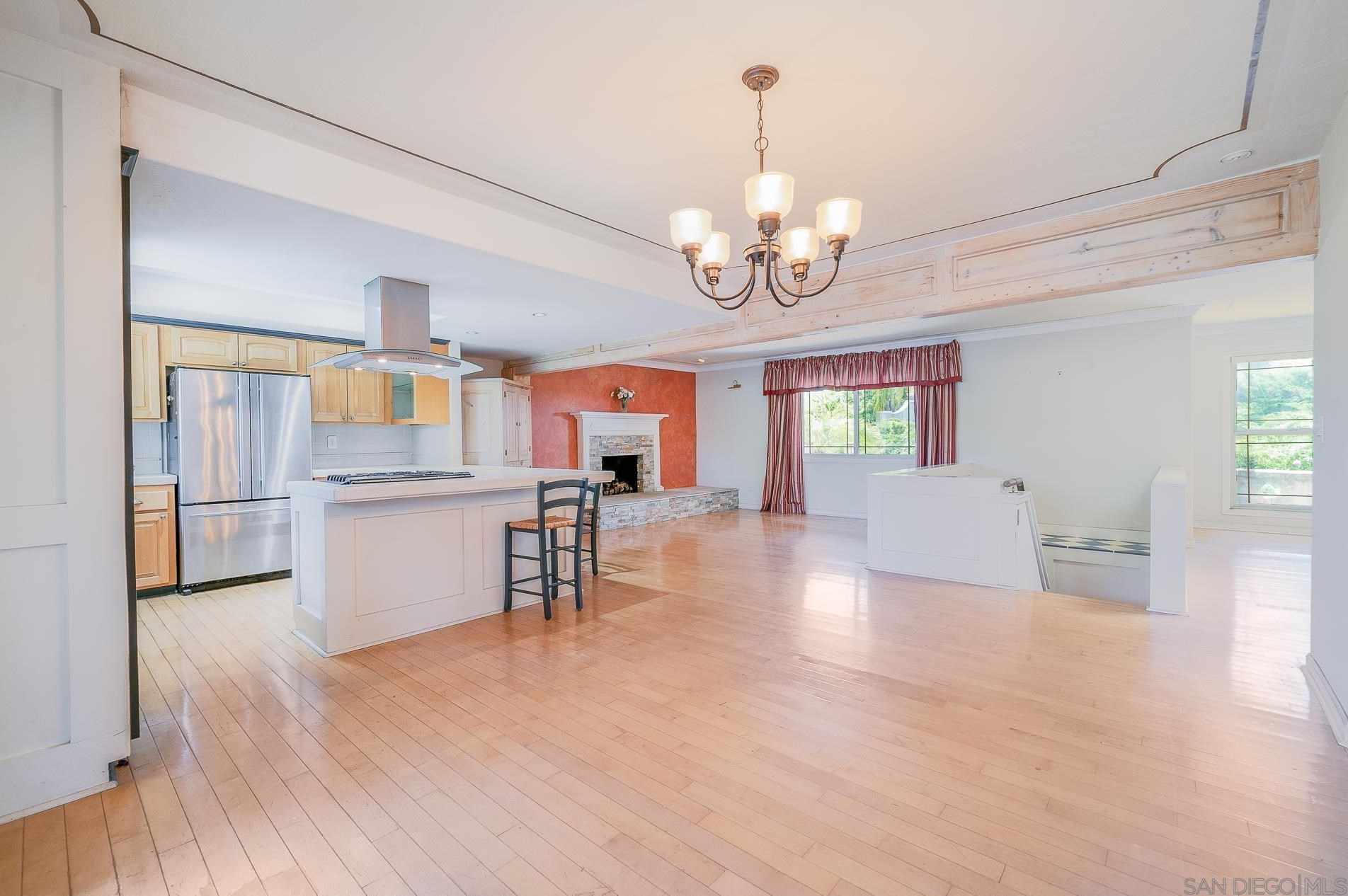 1155 Lita Ln, Vista CA  92084-7235 exterior