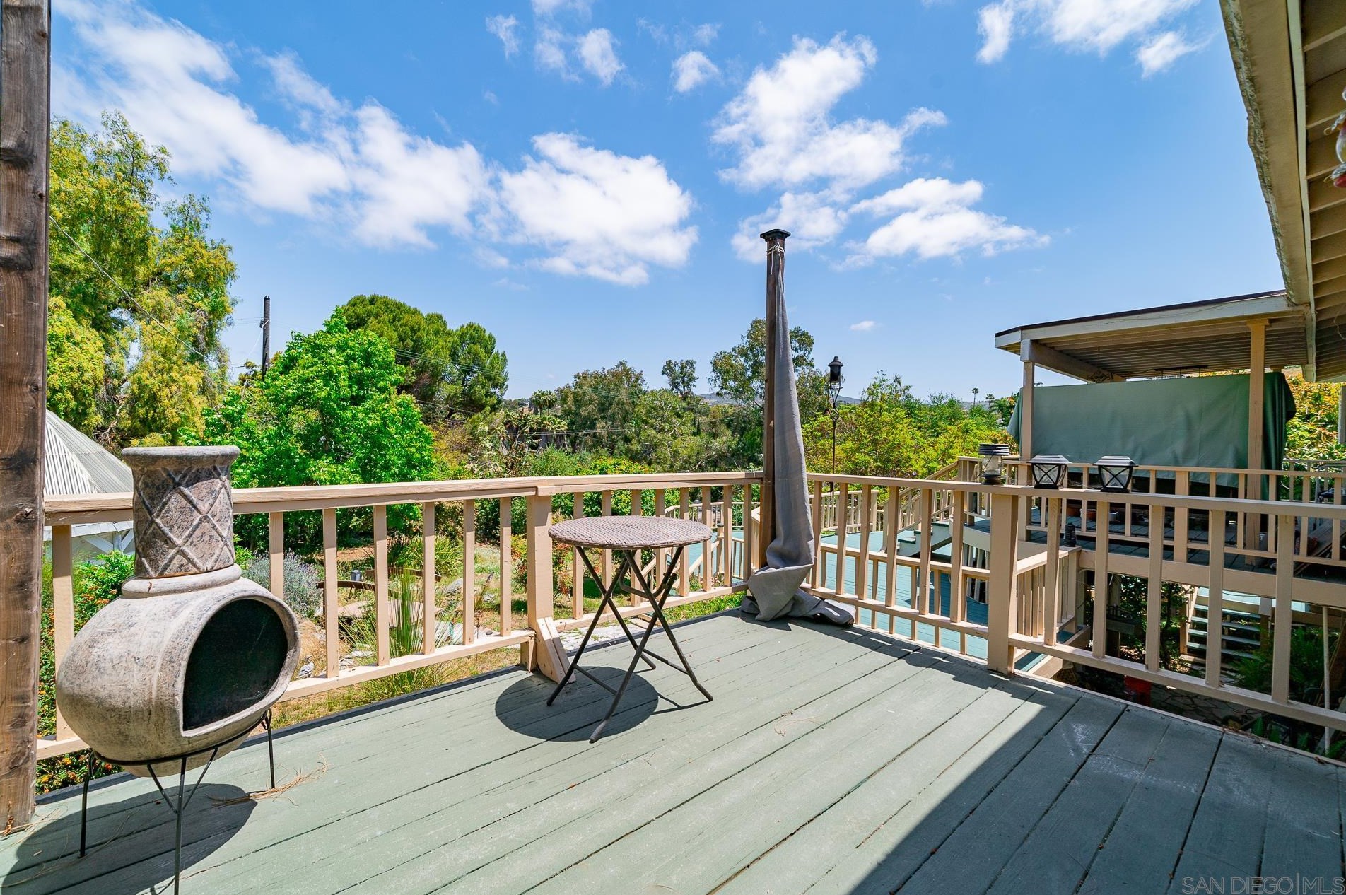 1155 Lita Ln, Vista CA  92084-7235 exterior