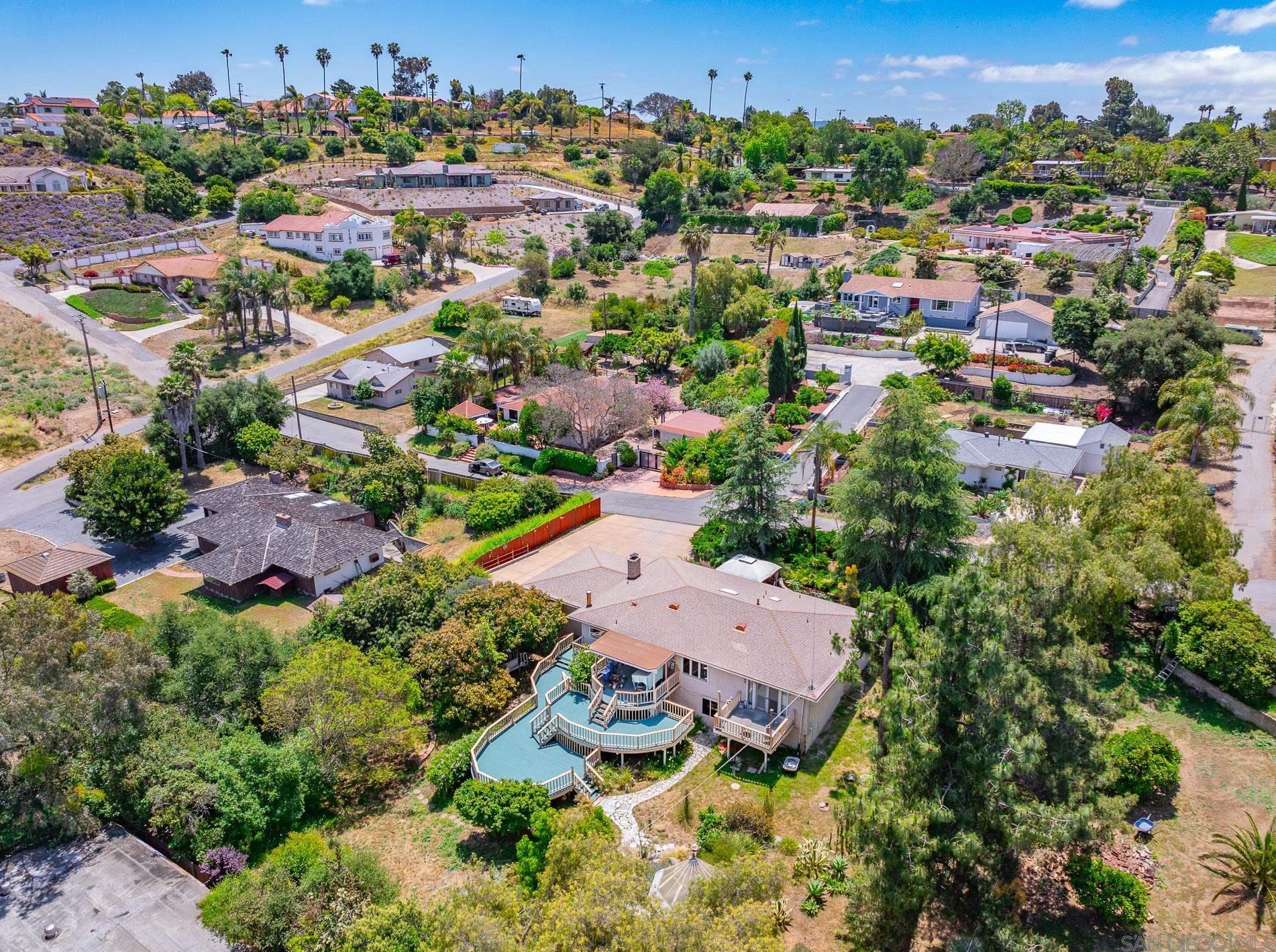 1155 Lita Ln, Vista CA  92084-7235 exterior