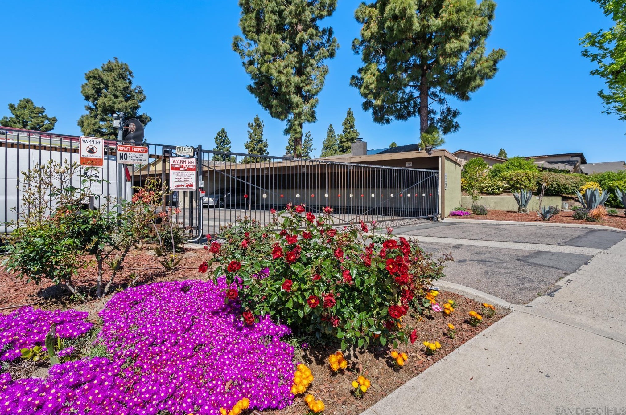615 Fredricks Ave, Oceanside CA  92058-1653 exterior